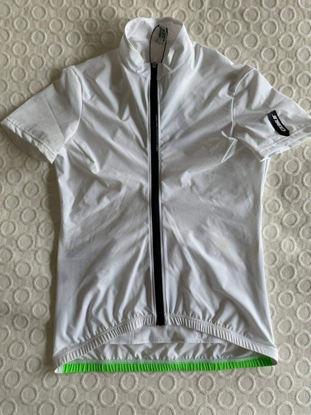 Q36.5 White cycling jersey with Black Trim